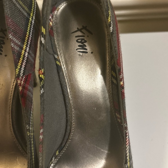 FIONI Clothing Red and Gray Plaid Heels - Picture 8 of 8